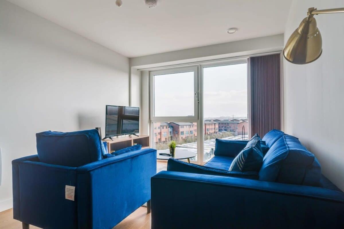 Lovely Riverside 2 Bed Apartment Leeds  Exterior photo